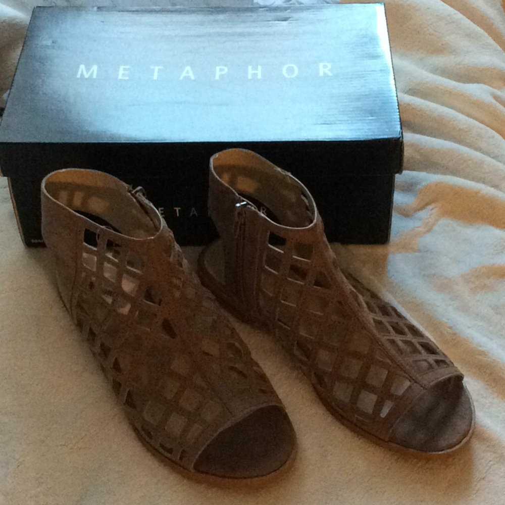 New womens sandals